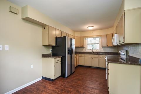 4402 Ashley Dr, Mchenry, IL 60050 photo 5