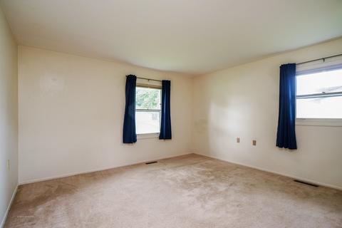 4402 Ashley Dr, Mchenry, IL 60050 photo 8