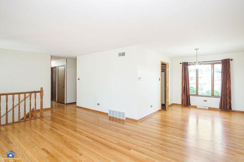 15230 Pine Dr, Oak Forest, IL 60452 photo 3