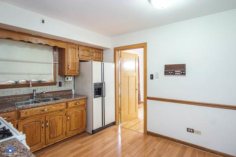 15230 Pine Dr, Oak Forest, IL 60452 photo 8