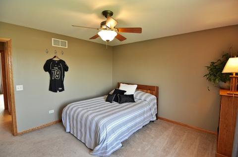 633 Sandberg Dr, Sycamore, IL 60178 photo 45