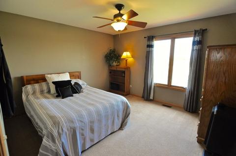 633 Sandberg Dr, Sycamore, IL 60178 photo 44