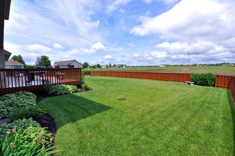 633 Sandberg Dr, Sycamore, IL 60178 photo 6