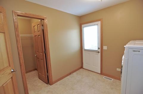 633 Sandberg Dr, Sycamore, IL 60178 photo 28