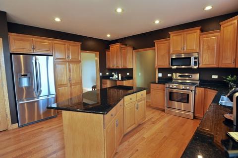 633 Sandberg Dr, Sycamore, IL 60178 photo 13