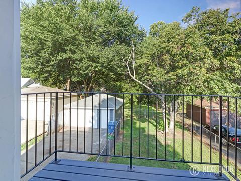 1047 5th St, Aurora, IL 60505 photo 6