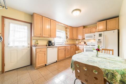 431 Griswold St, Elgin, IL 60123 photo 8