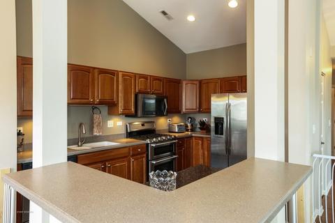 2363 Georgetown Cir, Aurora, IL 60503 photo 7