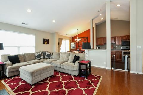 2363 Georgetown Cir, Aurora, IL 60503 photo 4