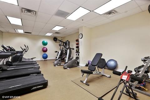 41 E 8th St #2707, Chicago, IL 60605 photo 16