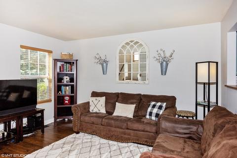 4107 Rivertowne Dr, Plainfield, IL 60586 photo 2