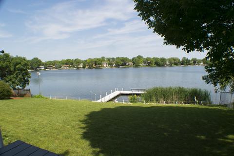 2220 High Point Dr, Lindenhurst, IL 60046 photo 28