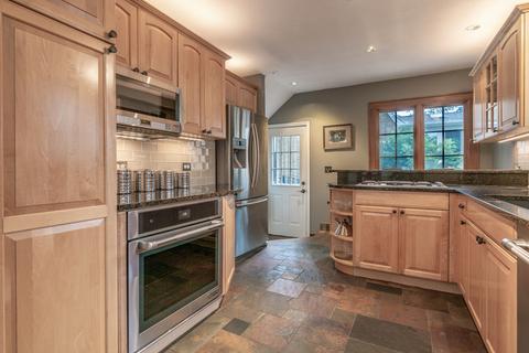 817 Howard St, Wheaton, IL 60187 photo 12