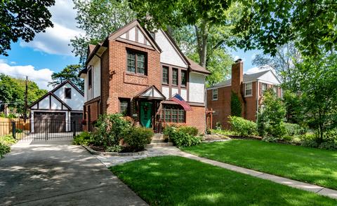 817 Howard St, Wheaton, IL 60187 photo 1