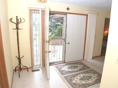 868 Middleton Ln, Bartlett, IL 60103 photo 2