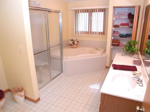 868 Middleton Ln, Bartlett, IL 60103 photo 26