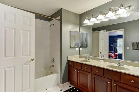 695 Union Ave, Bartlett, IL 60103 photo 34