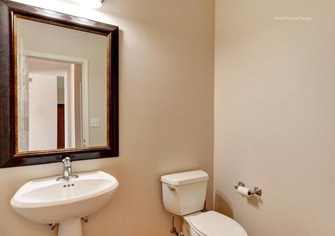 695 Union Ave, Bartlett, IL 60103 photo 12