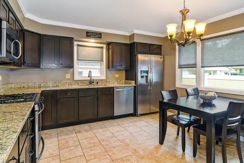1015 Evergreen St, Wheaton, IL 60187 photo 5