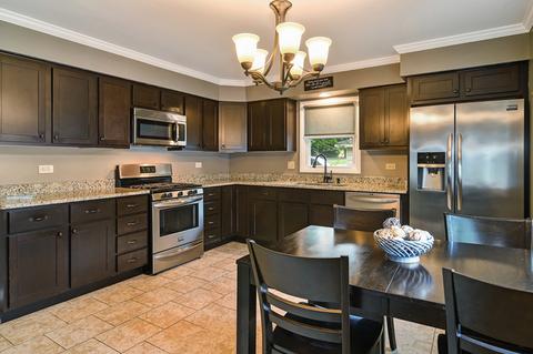 1015 Evergreen St, Wheaton, IL 60187 photo 4