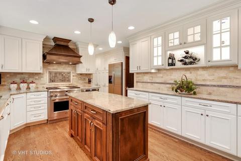 4 Wildwood Rd, Rolling Meadows, IL 60008 photo 2