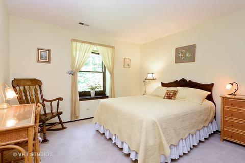 4 Wildwood Rd, Rolling Meadows, IL 60008 photo 16