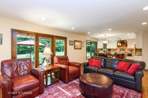 4 Wildwood Rd, Rolling Meadows, IL 60008 photo 6
