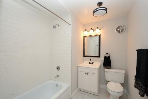 30 E Division St #12E, Chicago, IL 60610 photo 9