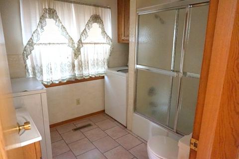 313 E Main St, Peotone, IL 60468 photo 4