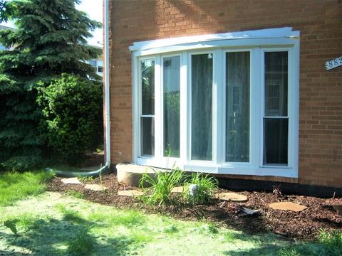 8829 Robin Dr #A, Des Plaines, IL 60016 photo 1