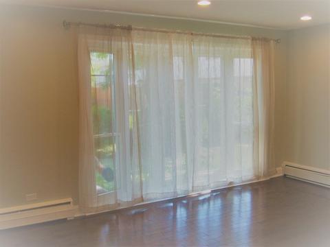 8829 Robin Dr #A, Des Plaines, IL 60016 photo 4
