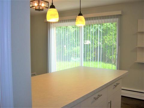 8829 Robin Dr #A, Des Plaines, IL 60016 photo 3