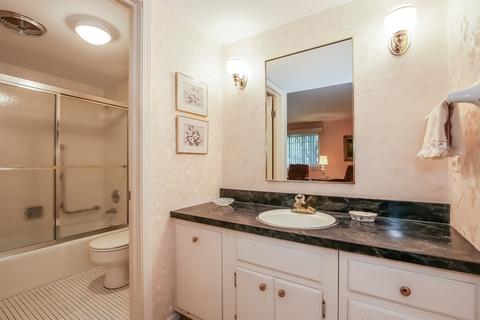17 Saint George Dr, Rolling Meadows, IL 60008 photo 10