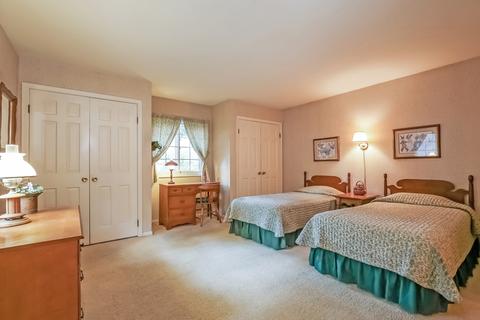 17 Saint George Dr, Rolling Meadows, IL 60008 photo 11