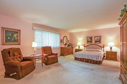 17 Saint George Dr, Rolling Meadows, IL 60008 photo 9