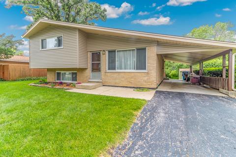 220 Pinecroft Dr, Roselle, IL 60172 photo 1