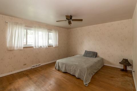 220 Pinecroft Dr, Roselle, IL 60172 photo 13