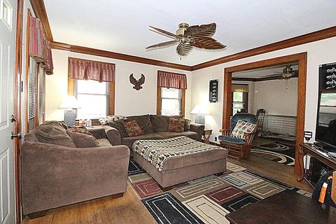 164 Wilcox Ave, Elgin, IL 60123 photo 4