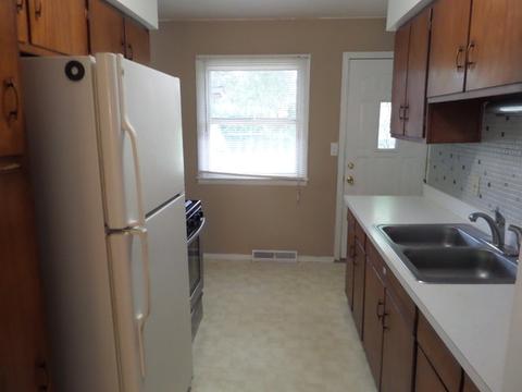526 Ball Ave, Dekalb, IL 60115 photo 5