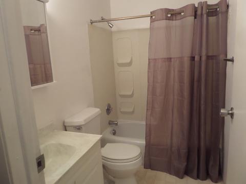 526 Ball Ave, Dekalb, IL 60115 photo 6
