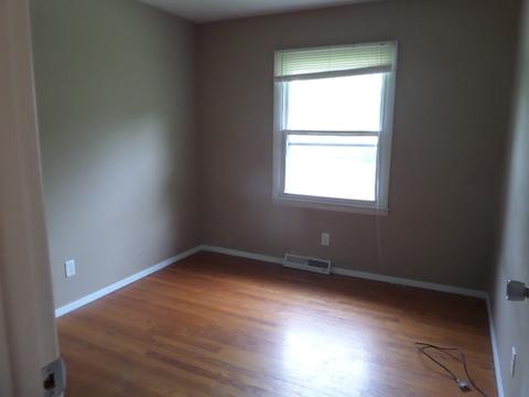 526 Ball Ave, Dekalb, IL 60115 photo 9
