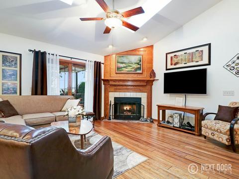 913 Ascot Dr, Elgin, IL 60123 photo 5