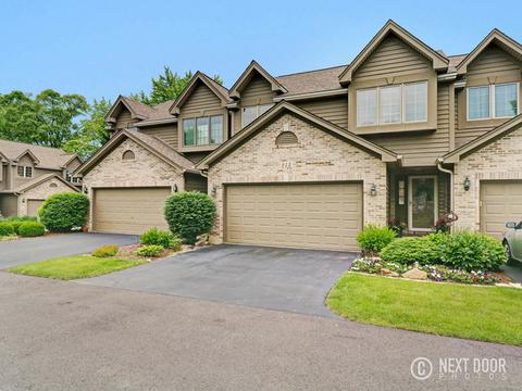 913 Ascot Dr, Elgin, IL 60123 photo 1