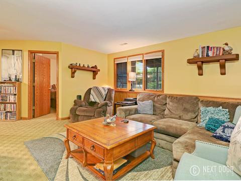 913 Ascot Dr, Elgin, IL 60123 photo 19