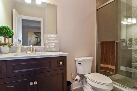 105 E Cayuga Ave, Elmhurst, IL 60126 photo 23