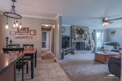 600 Meyer Ct, Aurora, IL 60506 photo 9