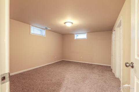 600 Meyer Ct, Aurora, IL 60506 photo 17