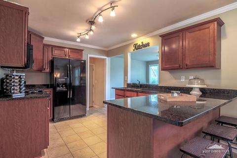 600 Meyer Ct, Aurora, IL 60506 photo 6