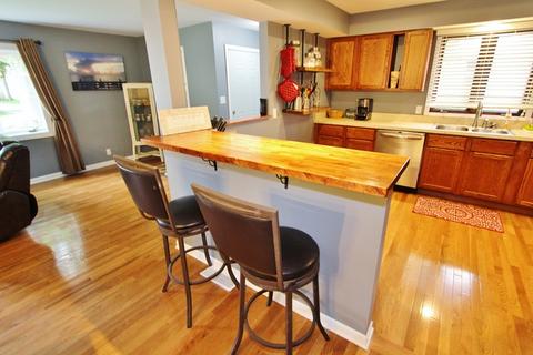 530 E Benton St, Morris, IL 60450 photo 9