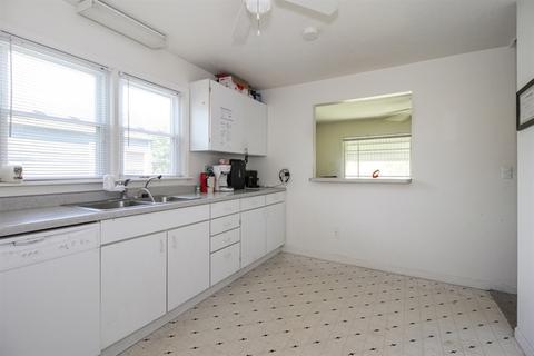 435 S Foley Ave, Kankakee, IL 60901 photo 4